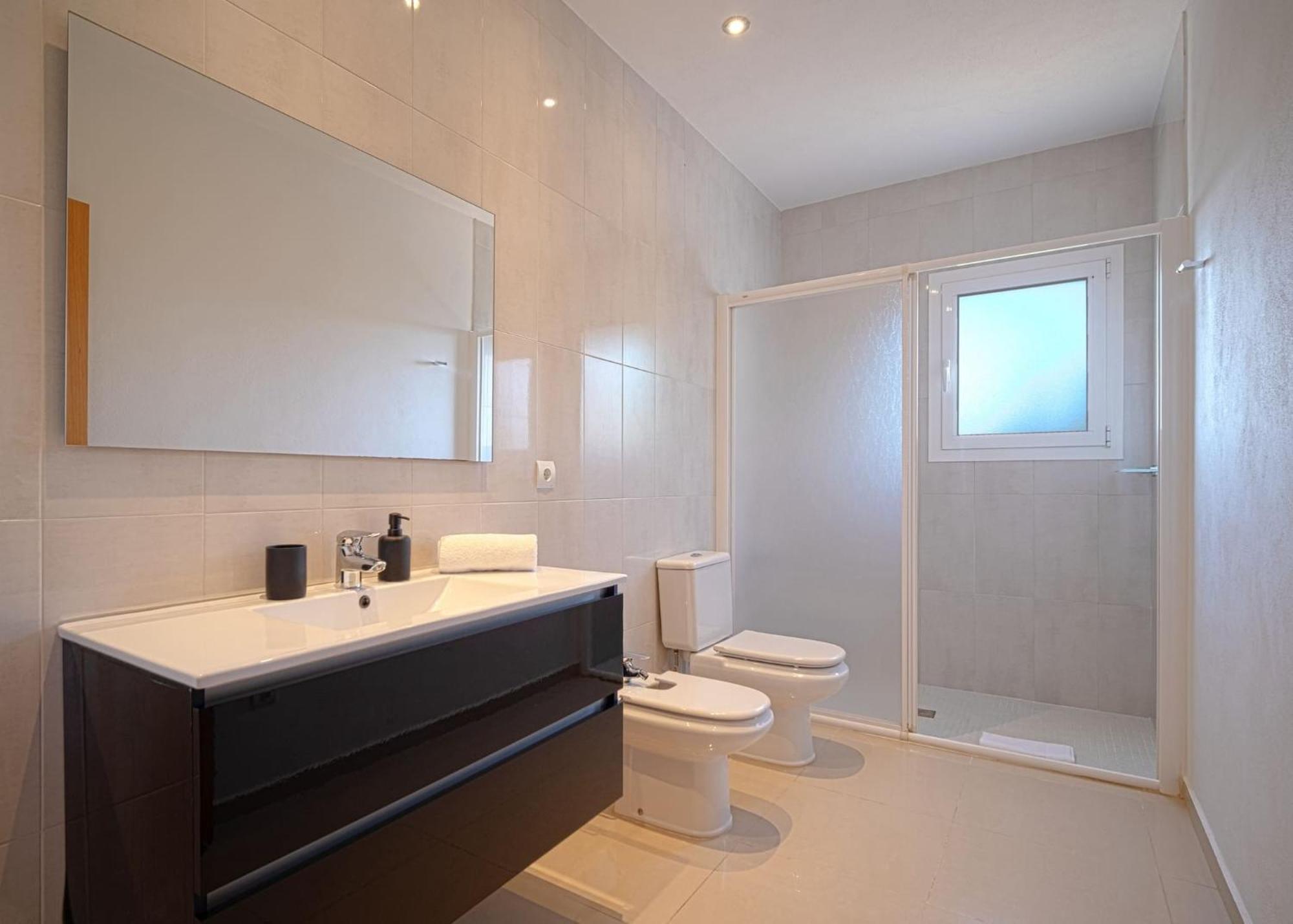 Villa Romeo 2Km From Ibiza Town And 1Km From Talamanca Beach Santa Eularia des Riu Exterior foto