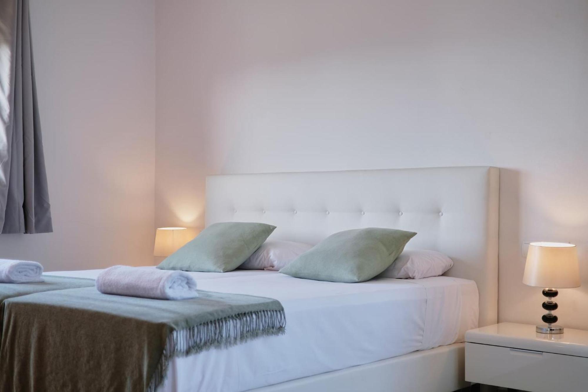 Villa Romeo 2Km From Ibiza Town And 1Km From Talamanca Beach Santa Eularia des Riu Exterior foto