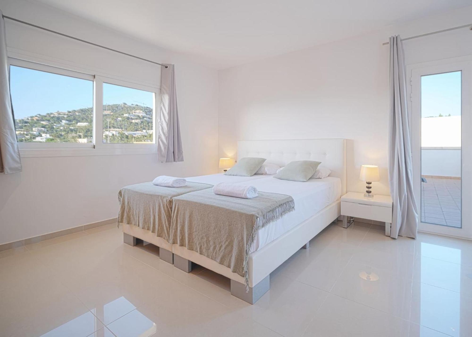 Villa Romeo 2Km From Ibiza Town And 1Km From Talamanca Beach Santa Eularia des Riu Exterior foto